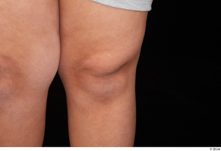 Vano knee nude 0001.jpg